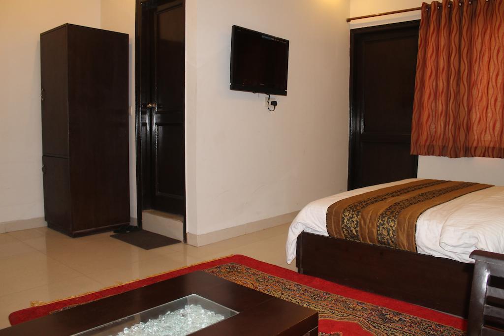 Airport Hotel Jet Inn Suites Nueva Delhi Habitación foto